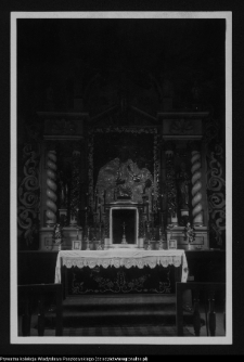 Szczerba, kościół. Ołtarz główny