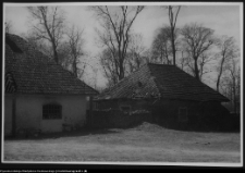 Strabla, budynki przypałacowe