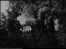 Ciechanowiec, widok na ogród i pałac