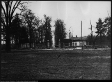 Ciechanowiec, brama pałacowa