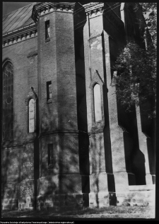 Jan&oacute;wka, kości&oacute;ł